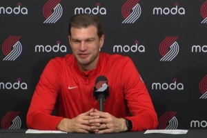 斯普利特谈韦斯利助攻杨瀚森2+1：很高兴看到这个精彩表现